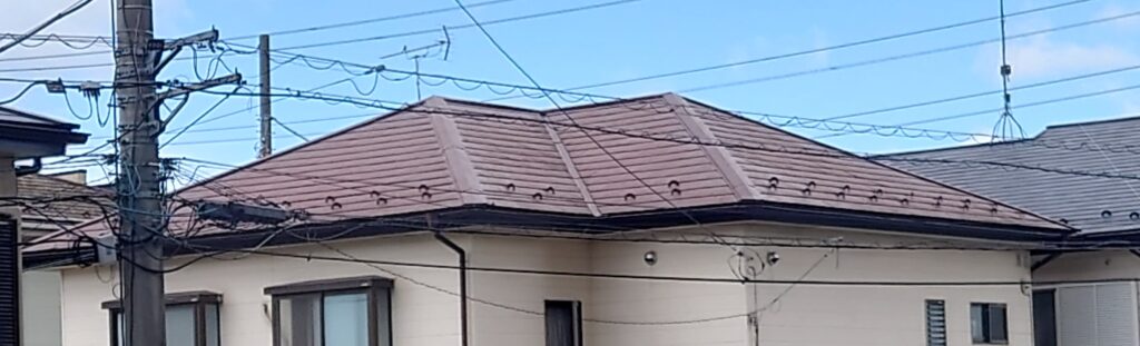 春日部市下蛭田にお住まいのY様邸にて、屋根の現場調査で伺いました