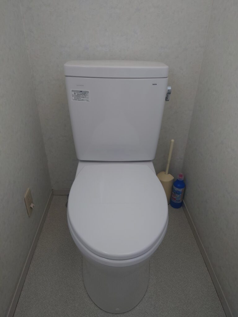 【春日部市】古いトイレが最新TOTOに！地元の職人が手がける「ピュアレストQR」リフォーム！