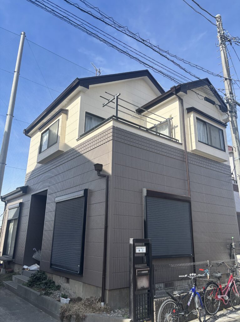 【春日部市】雨漏り解消から叶える！プレミアムシリコン・ベージュ×クリーンの上品なツートーン外壁塗装